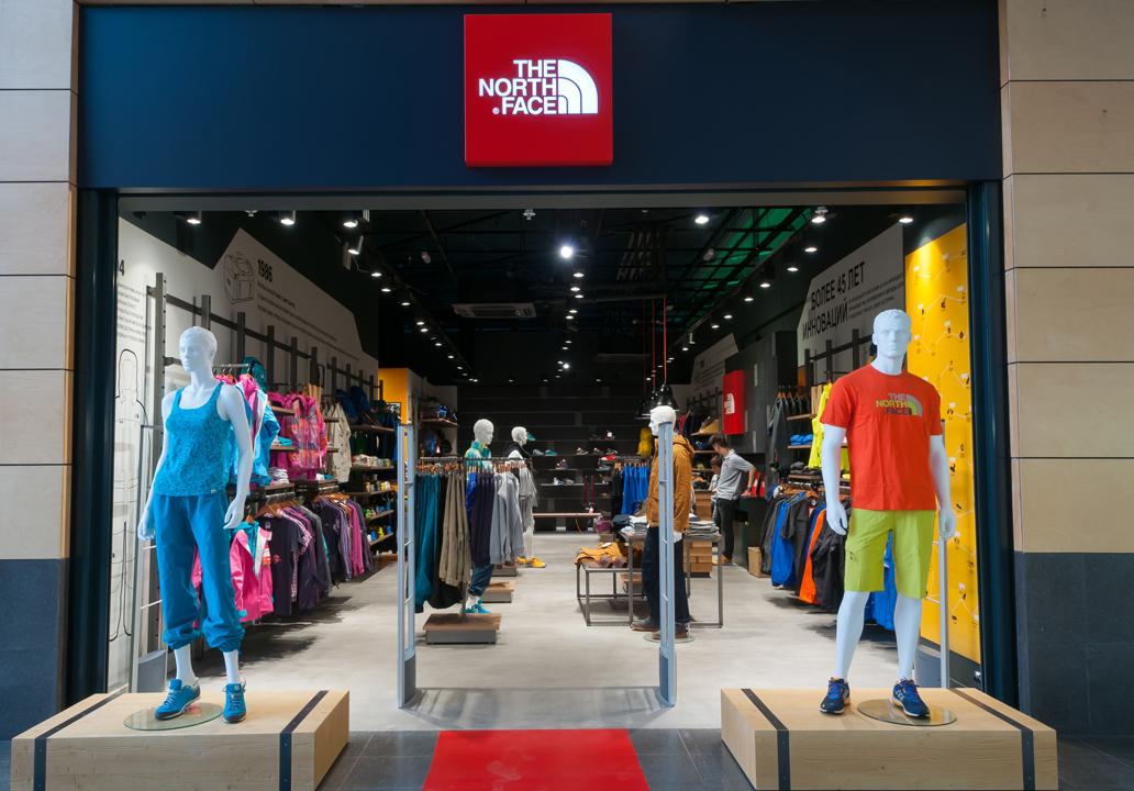 Retail store lighting: The North Face shop