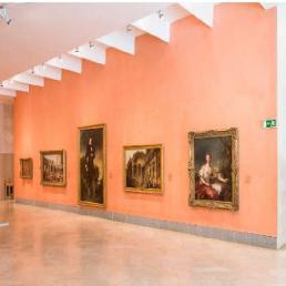 Освещение экспозиции живописи в мадридском музее Тиссена-Борнемисы - триумф лауреата дизайнерских премий - светильника BEACON MUSE XL